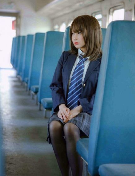 漂亮女秘书的目的